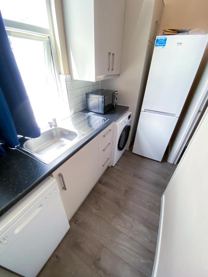 Stylish 1 Bedroom Flat In Wood Green Londres Extérieur photo