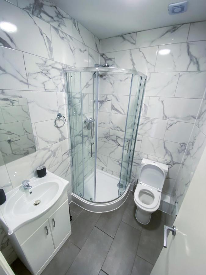 Stylish 1 Bedroom Flat In Wood Green Londres Extérieur photo